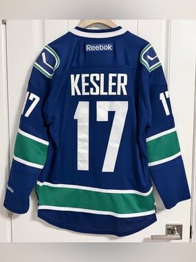 Authentic Reebok Vancouver Canucks Ryan Kesler Blue Orca Jersey Size Small